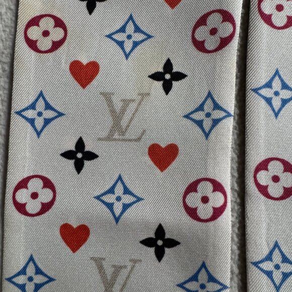 Louis Vuitton Game on Bandeau - Picture 6 of 7